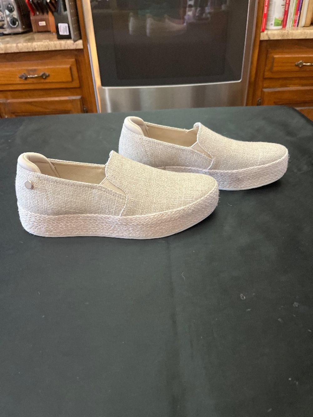 Skechers By Martha Stewart.  Sz. 8.5 M.